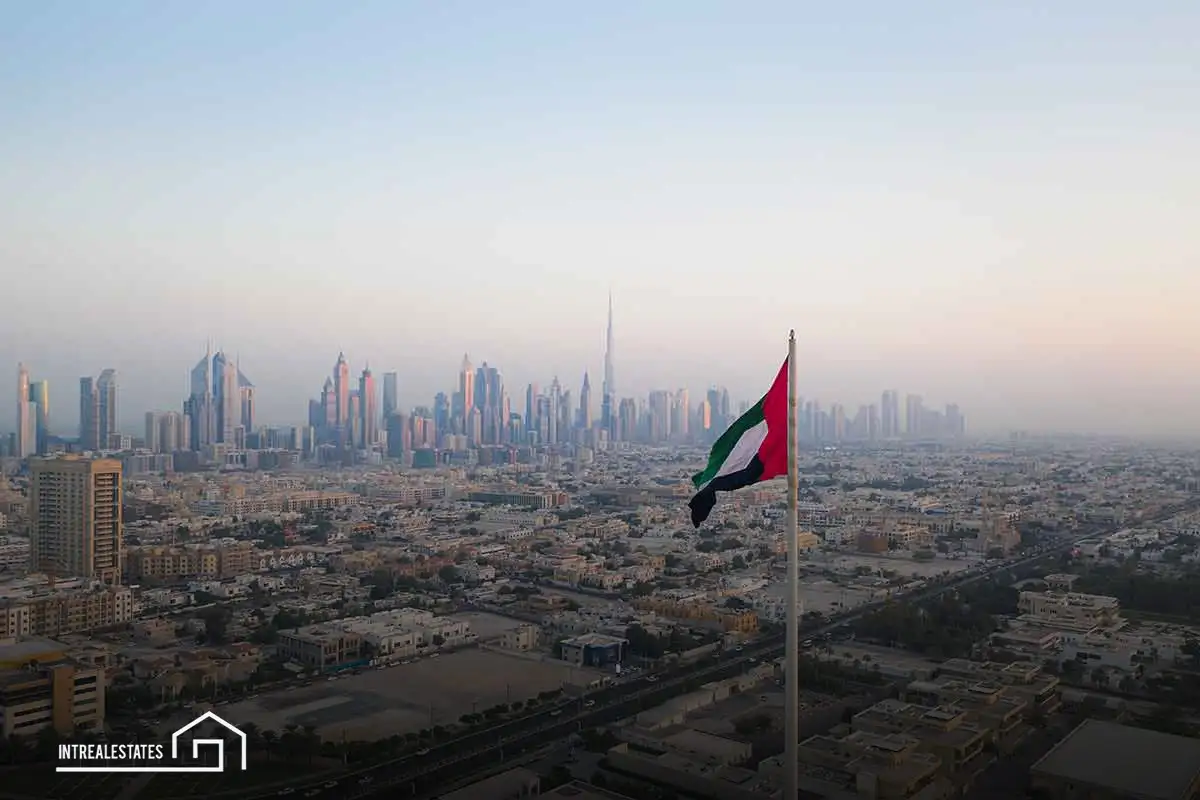 Is Dubai Better or Canada? 4 🧐 Is Dubai Better or Canada? Which is Better for Life?