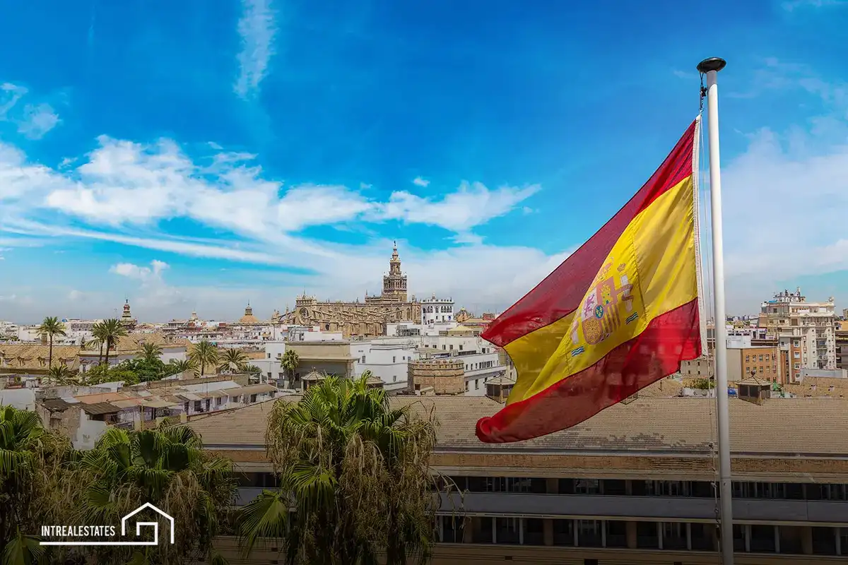 Is buying property in Dubai better or Spain? 4 Comparing Conditions for Obtaining Residency and Golden Visa with Property Investment